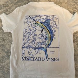 Vineyard vines boy 2T tee shirt